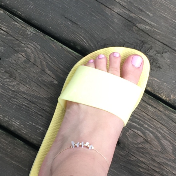 ☀️ Yellow Slides ☀️ - Picture 6 of 6